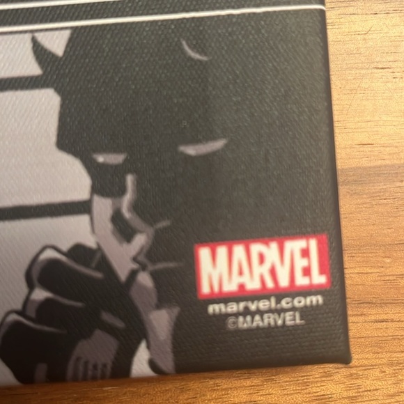 SILVER BUFFALO THE PUNISHER CANVAS and SILVER BUFFALO DEADPOOL
Excellent - Picture 6 of 10